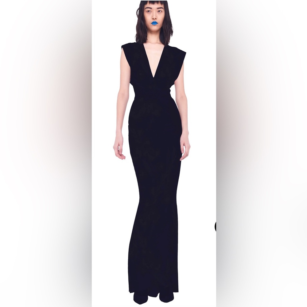 NWT Norma Kamali V neck rectangle gown